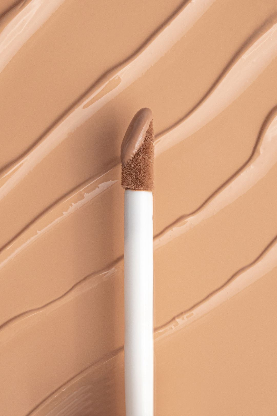 NEW Instant Blur HD Concealer