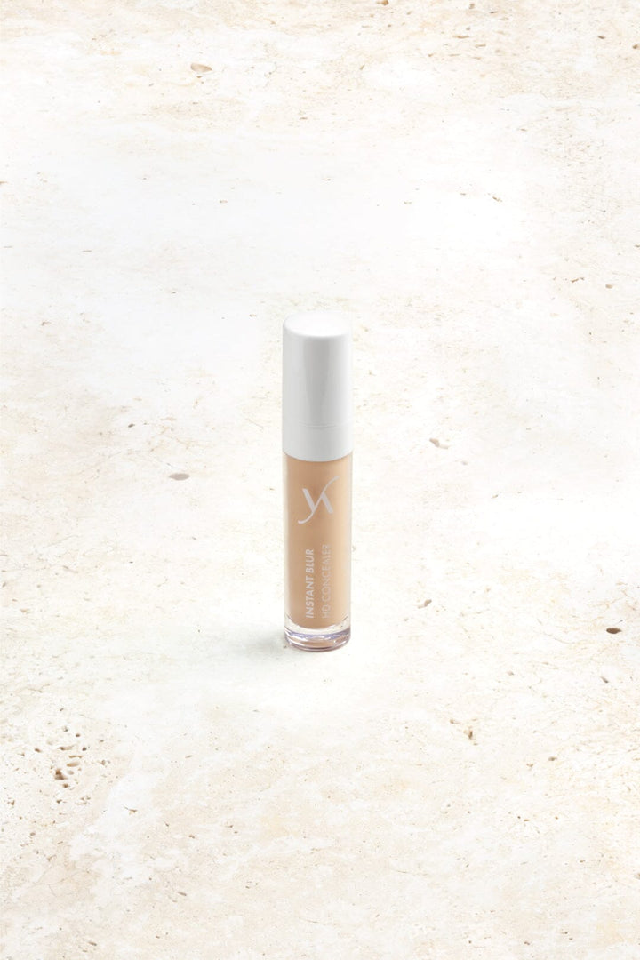 NEW Instant Blur HD Concealer